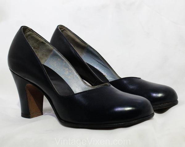 Size deals 5 1/2 Navy Slingback Shoes - Unworn 1940s Peep Toe Pumps - 5.5 40s Deadstock Dark Blue Leather Heels - Avant Garde Cutout Wrap Design