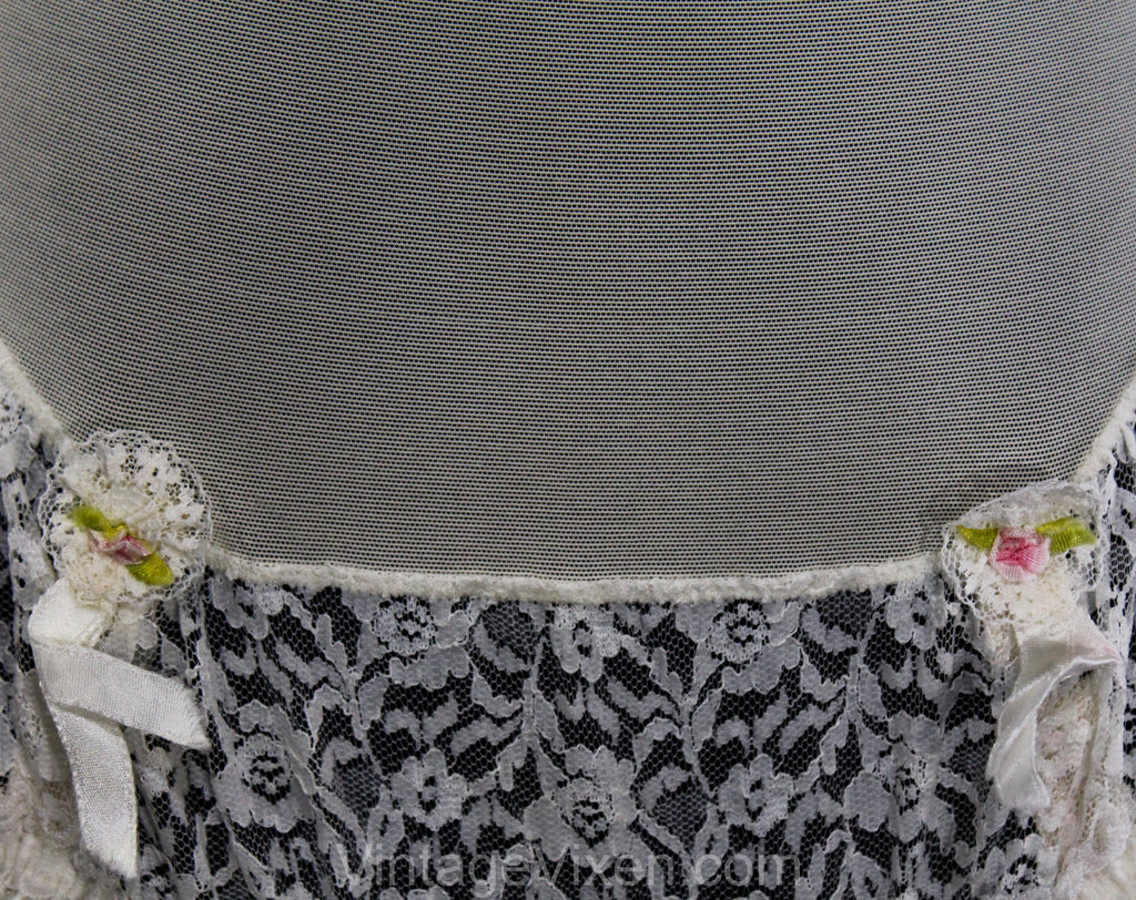 Small 1950s Pin-Up Panty Girdle - Ecru Spandex & Sheer Pouty Lace