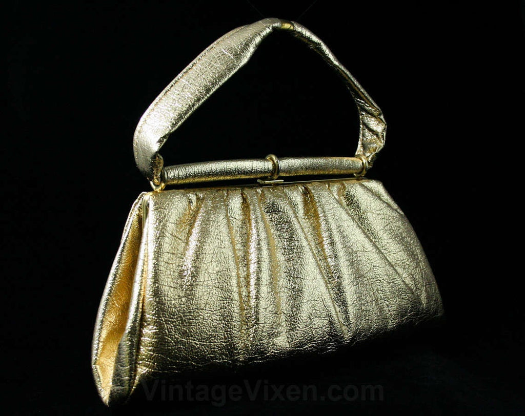Glamorous high shine metallic clutch bag in silver